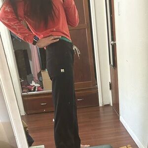 Vuori black wide leg halo pant